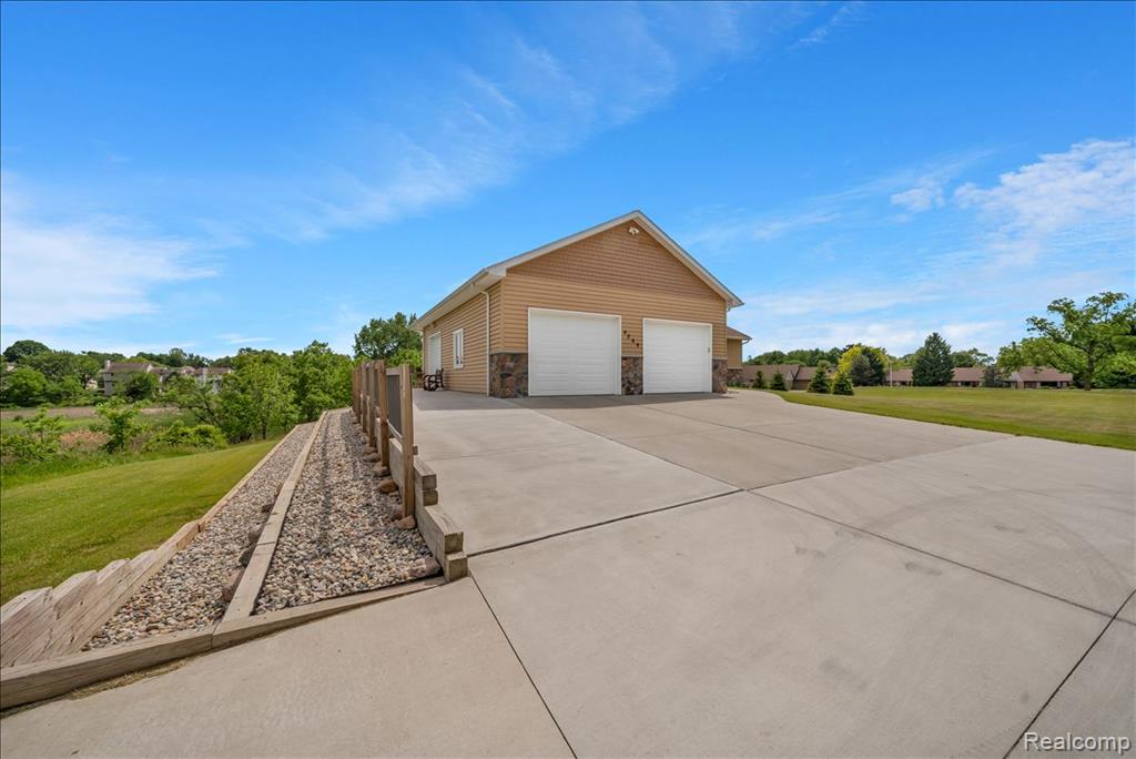 4266 McCandlish Road, Grand Blanc, MI 48439 — Photo 6