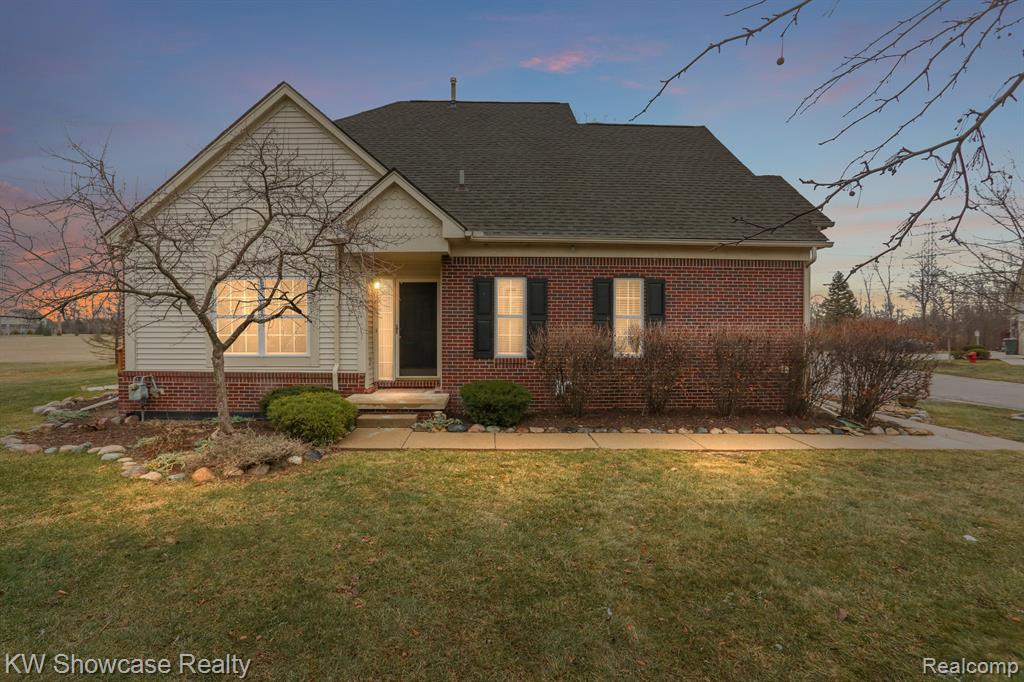 43104 PROVIDENCE Lane, Canton, MI 48188 — Photo 2