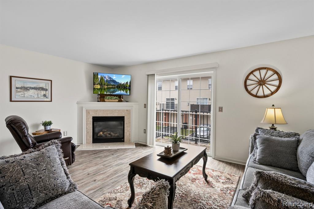 6335 Waldon Center Drive, Unit #16, Clarkston, MI — Photo 13