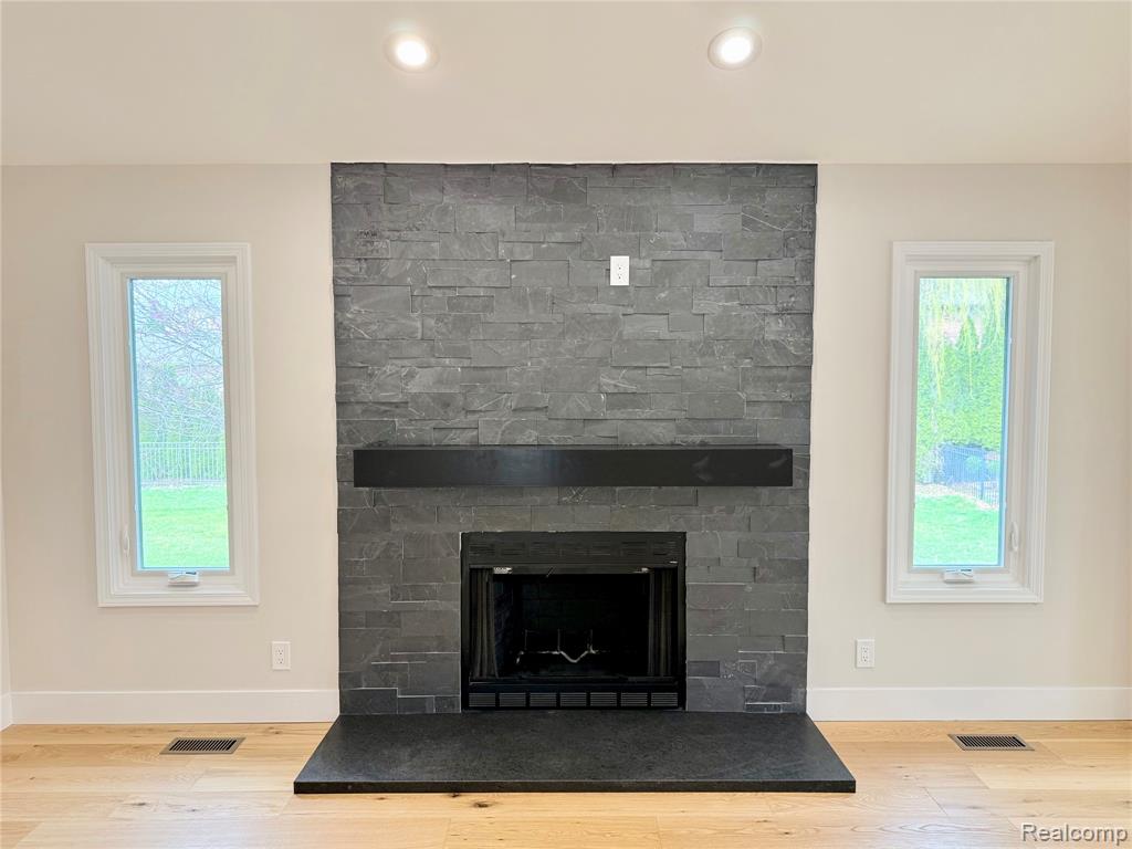 51073 Pinewood Drive, Macomb, MI 48042 — Photo 9