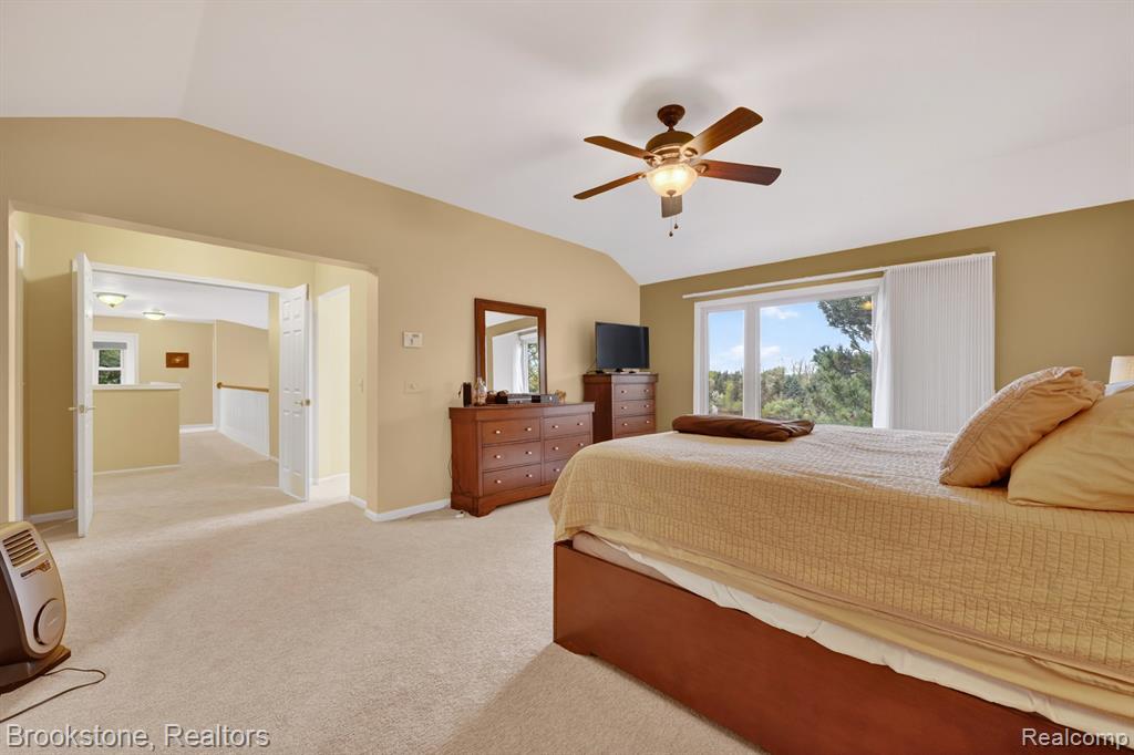 4054 Calumet Drive W, Rochester, MI 48306 — Photo 30