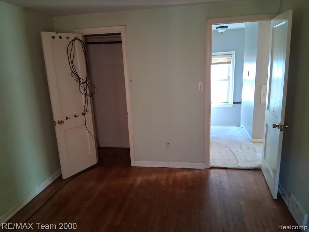 5228 Hillcrest Street, Detroit, MI 48236 — Photo 15