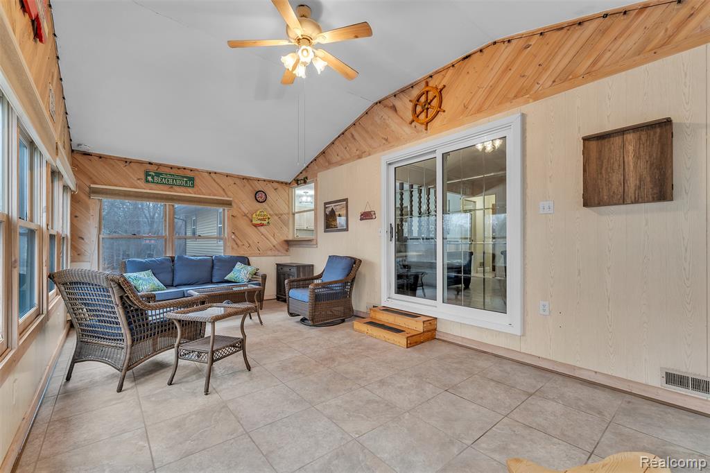 1641 Indian Road, Lapeer, MI 48446 — Photo 20
