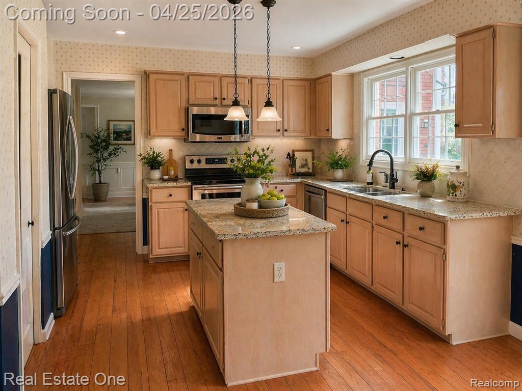 37917 Glengrove Drive, Farmington, MI 48331 — Photo 13