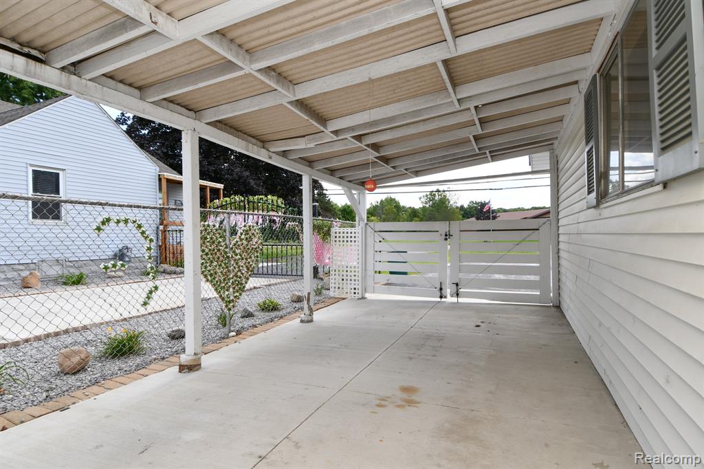 6443 Richfield Road, Flint, MI 48506 — Photo 34