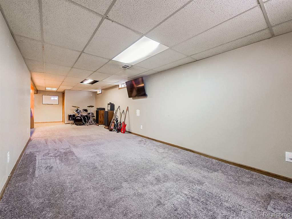 853 ADELAIDE Drive, Wolverine Lake, MI 48390 — Photo 20