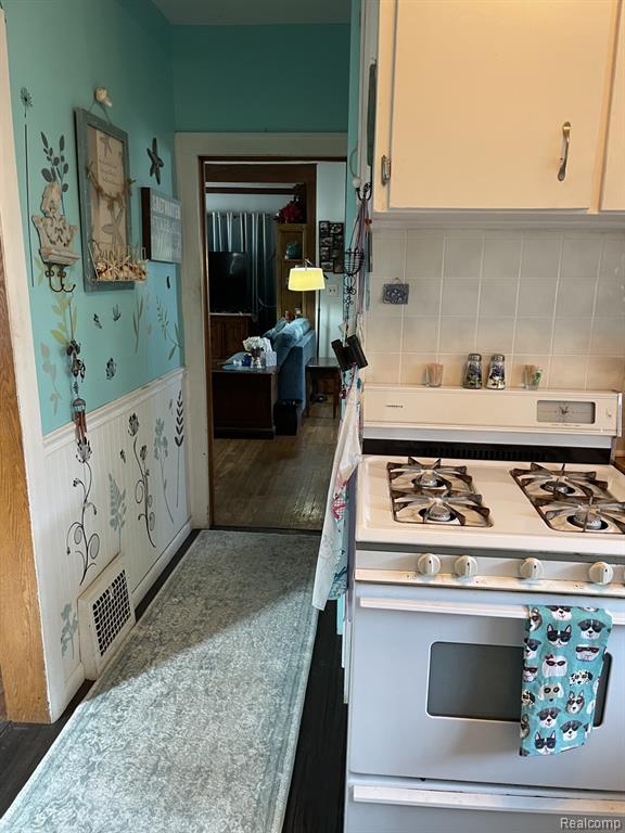 45236 Deshon Street, Utica, MI 48317 — Photo 3