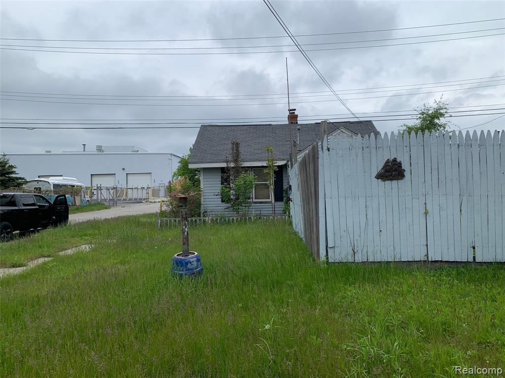 321 17th Street, Port Huron, MI 48060 — Photo 6