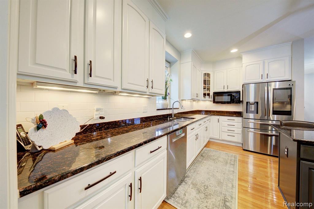 49776 Garfield Lane, Canton, MI 48188 — Photo 22