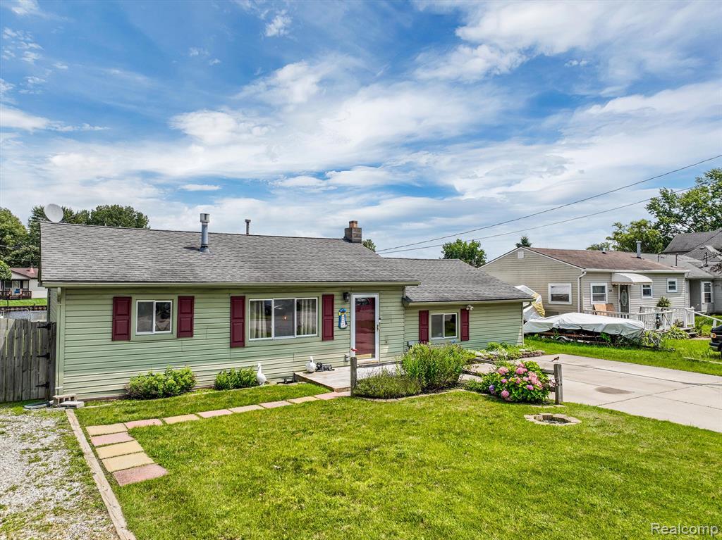 7321 BEALANE Road, Clay, MI 48001 — Photo 3