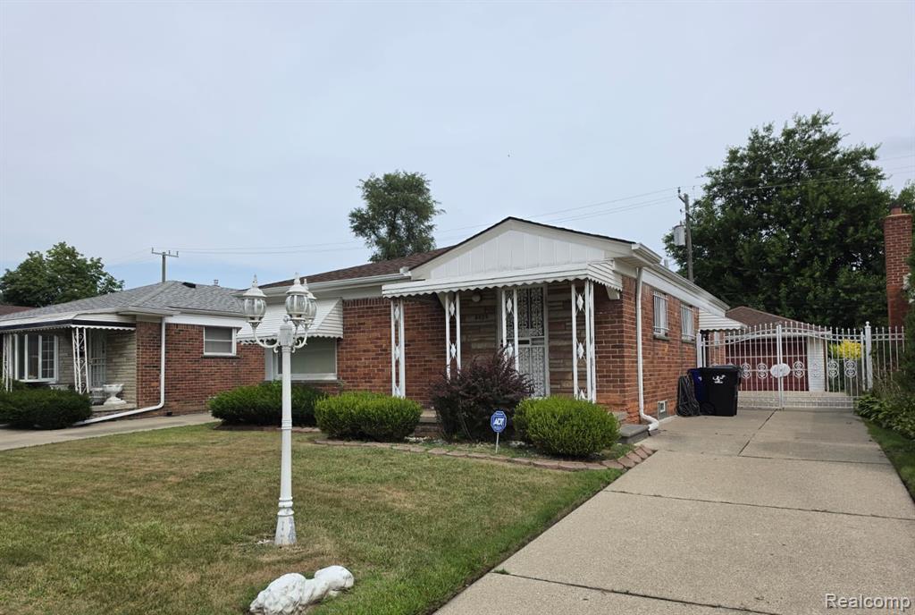 6835 Buhr Street, Detroit, MI 48212