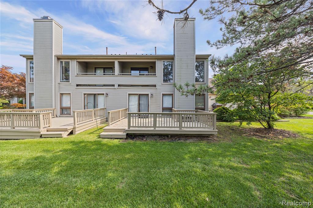 740 Eastbridge Court, Rochester Hills, MI 48307 — Photo 37