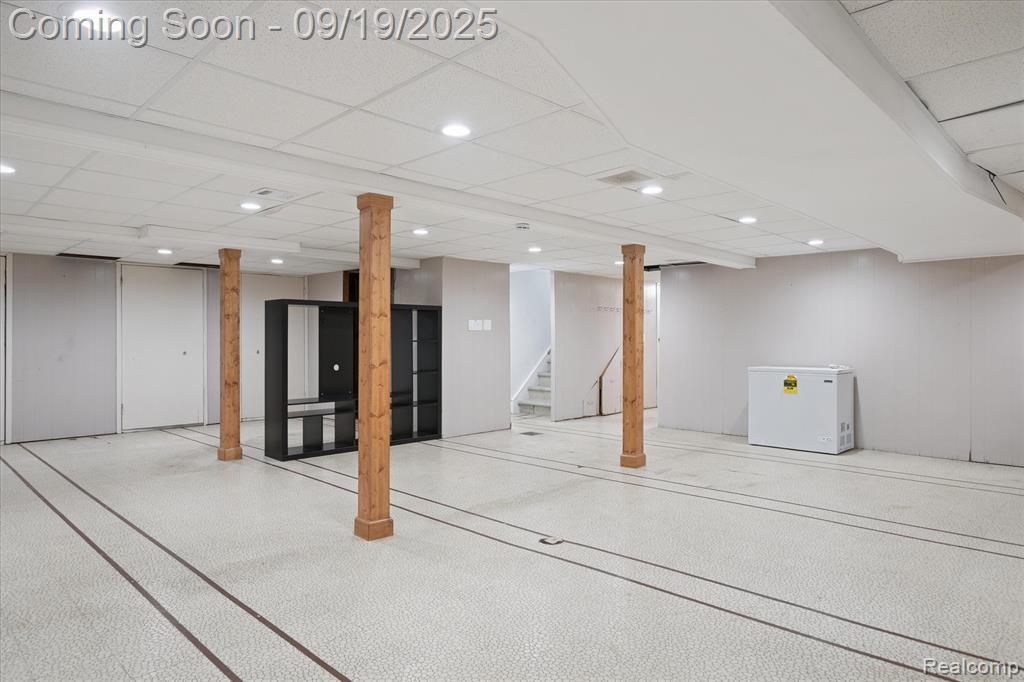8425 Wormer, Dearborn Heights, MI 48127 — Photo 38