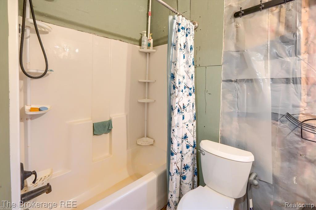 4422 N Lapeer Road, Columbiaville, MI 48421 — Photo 14