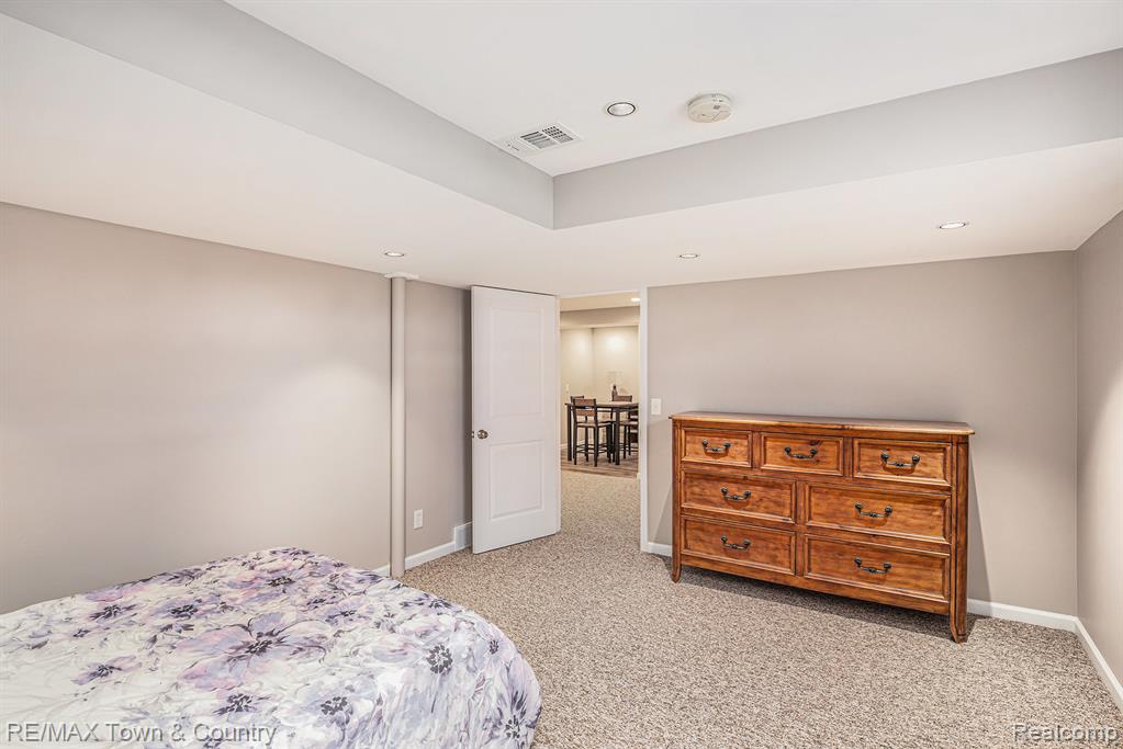 1535 Woodlake Lane, Grand Blanc, MI 48439 — Photo 29