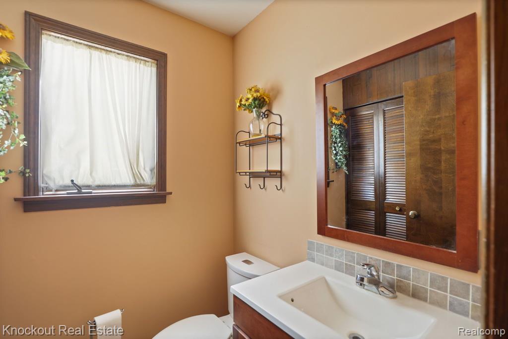 858 Zehnder Drive, Frankenmuth, MI 48734 — Photo 17