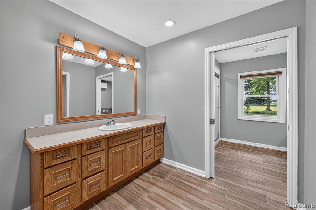 4877 Orchard Lane, Owosso, MI 48867 — Photo 31