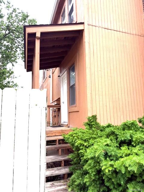 526 E 11 Mile Road, Royal Oak, MI 48067 — Photo 9