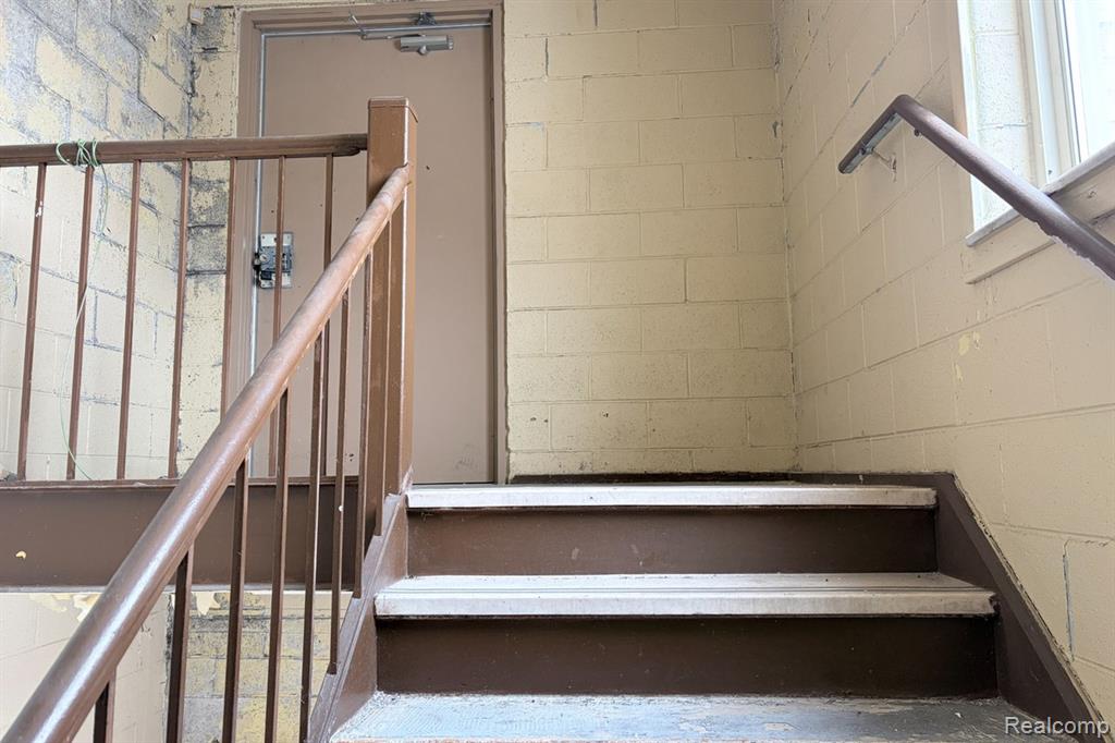 1640 Webb Street, Detroit, MI 48206 — Photo 32
