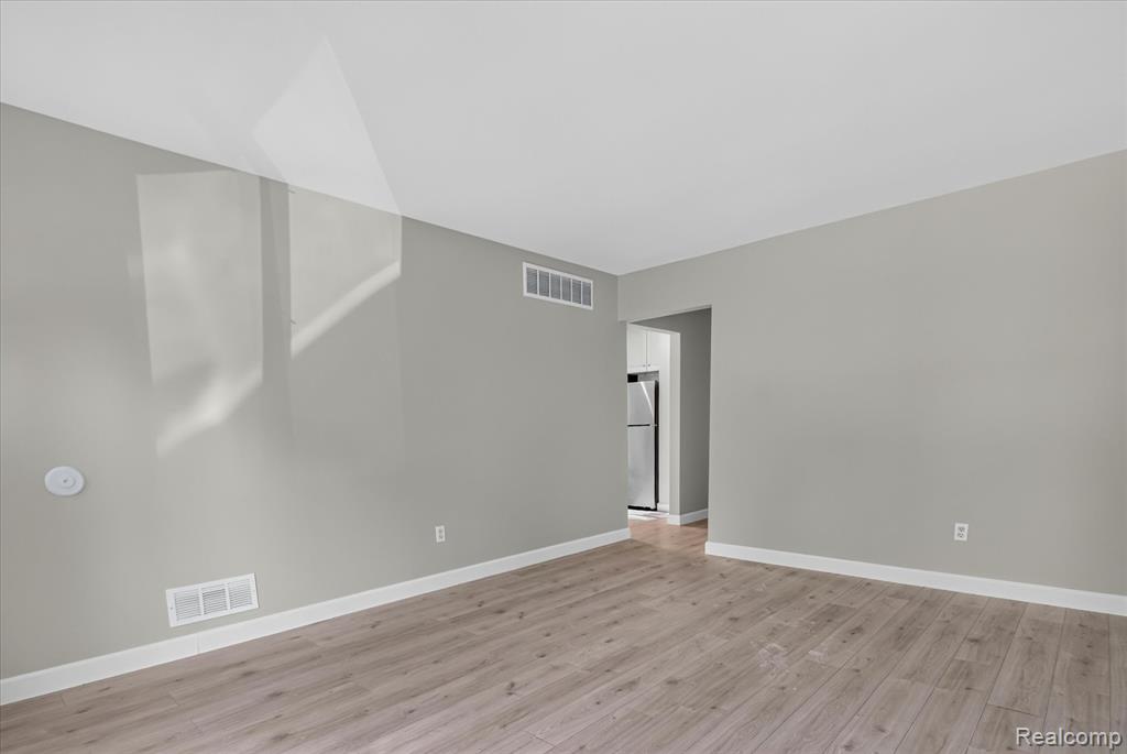 934 Harvard Road, Berkley, MI 48072 — Photo 7