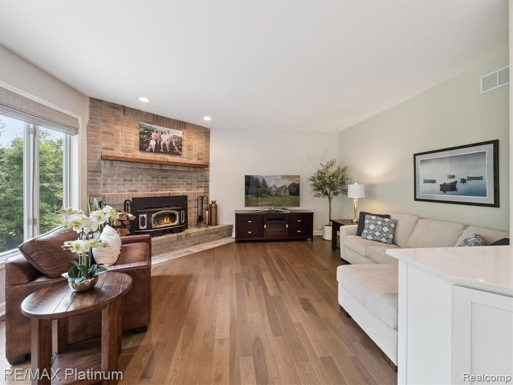 9071 Thornapple Drive, Pinckney, MI 48169 — Photo 23