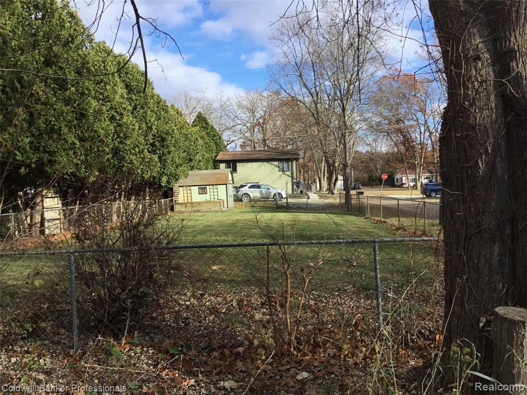 3225 Oakridge Drive, Highland, MI 48356 — Photo 32