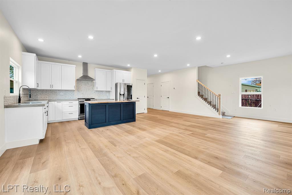931 E PEARL Avenue N, Hazel Park, MI 48030 — Photo 11