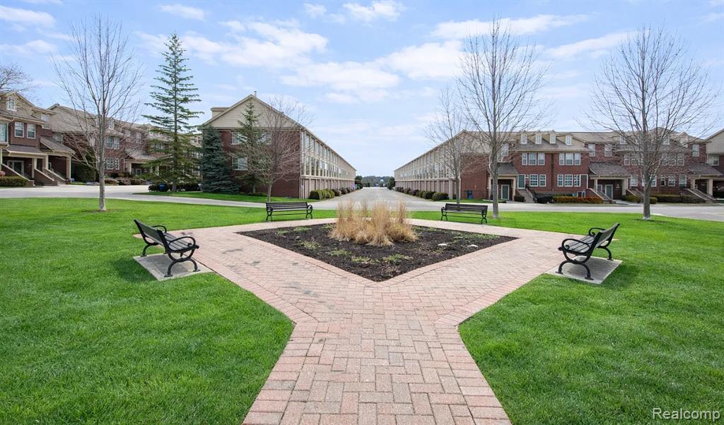 15650 Stone Crossing Drive, Southfield, MI 48075 — Photo 3