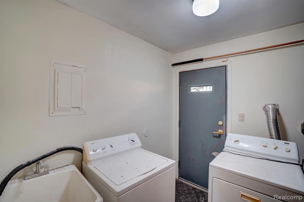 943 BRADLEY Avenue, Flint, MI 48503 — Photo 25