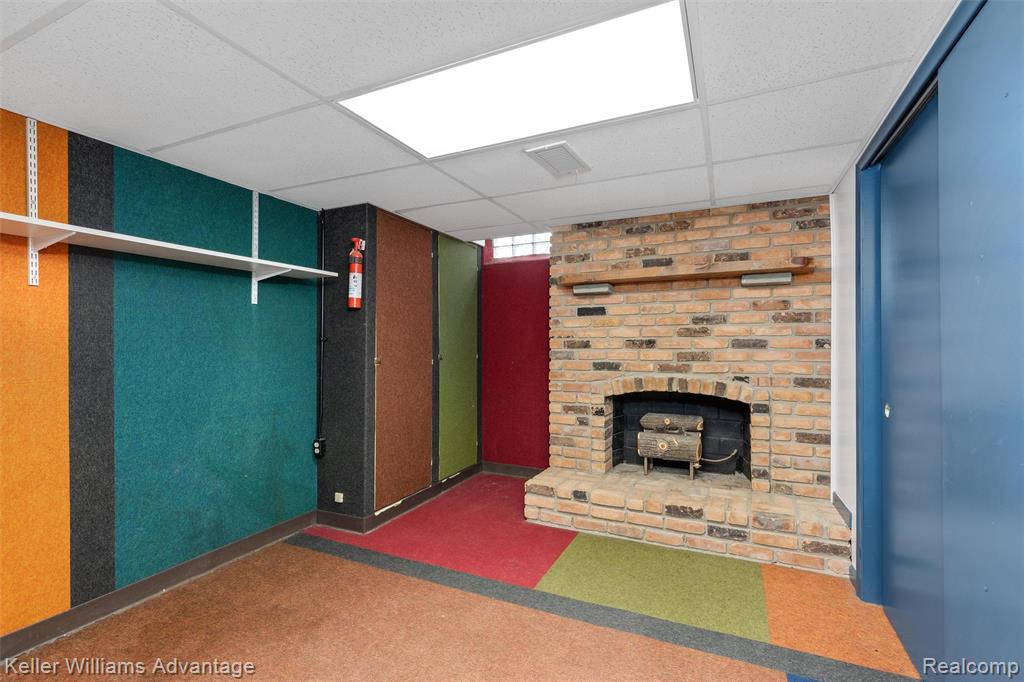 6927 Apache Trail, Westland, MI — Photo 22