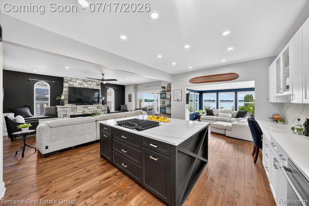 240 Rosebud Court, Walled Lake, MI 48390 — Photo 17