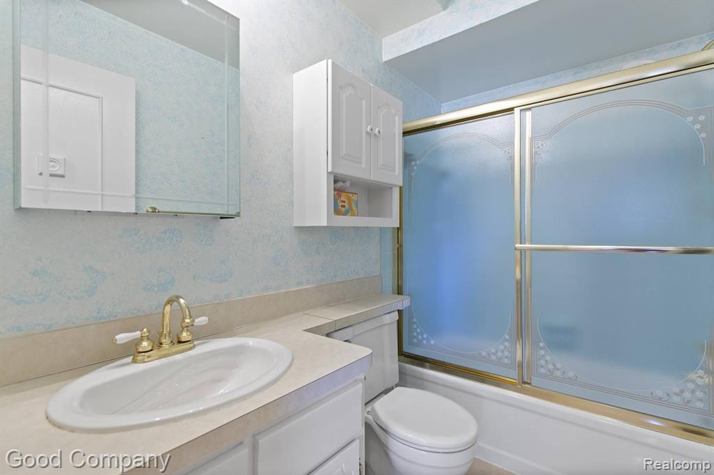 48164 MALLARD Drive, Chesterfield, MI 48047 — Photo 19