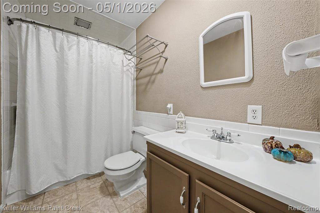 4805 Meadowbrook Lane, Lake Orion, MI — Photo 18