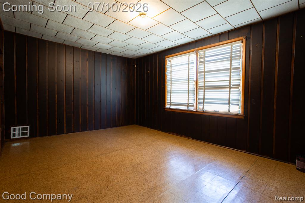 723 Pine Street, Wyandotte, MI 48192 — Photo 27