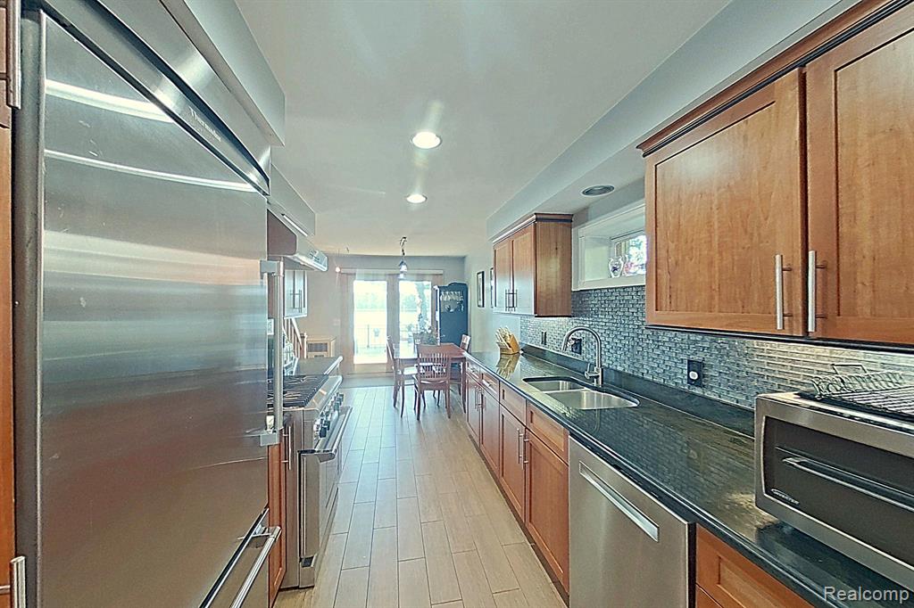 857 HURLEY Drive, Howell, MI 48843 — Photo 9
