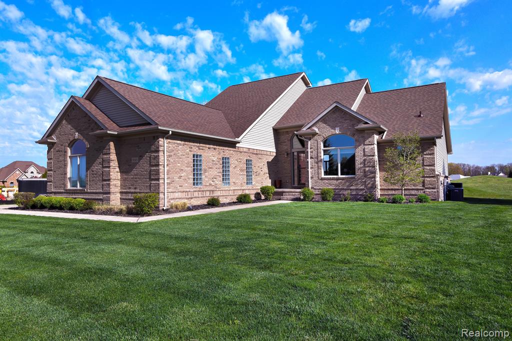 9185 COPPER RIDGE Drive, Davison, MI 48423 — front exterior