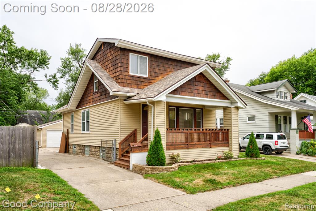 571 W Saratoga Street, Ferndale, MI 48220