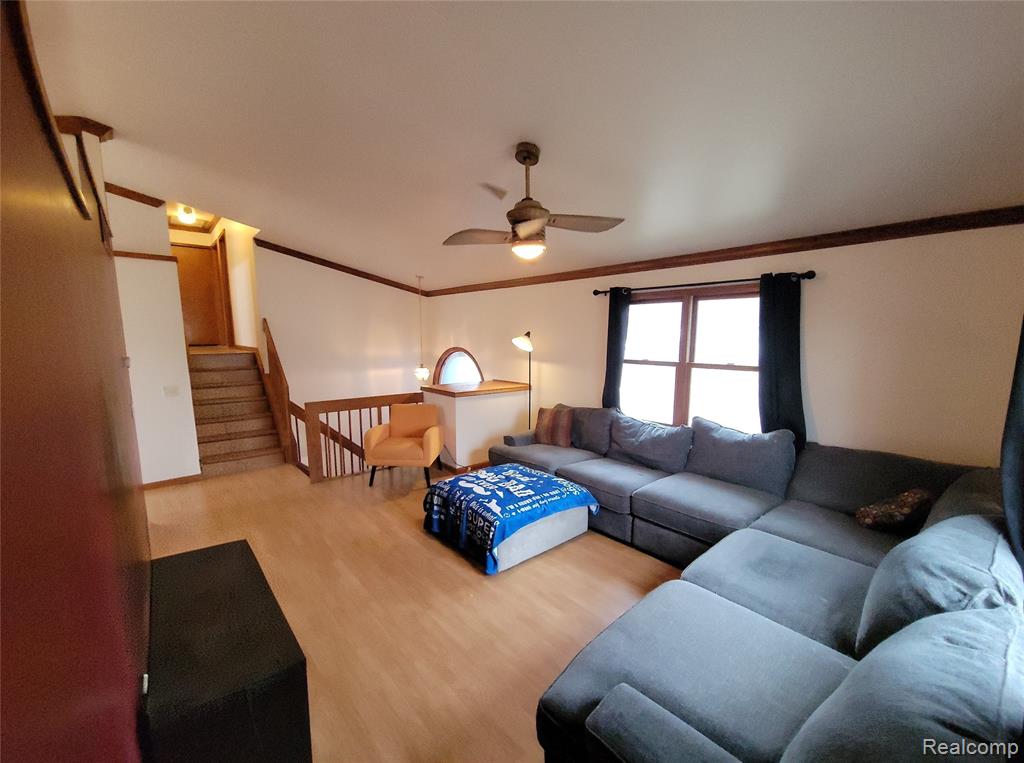 890 Tyrone Avenue, Waterford, MI 48328 — Photo 7