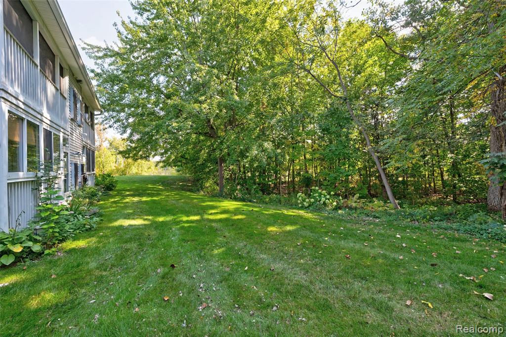 12364 Saint Andrews Way, 66, Fenton, MI 48430 — Photo 41
