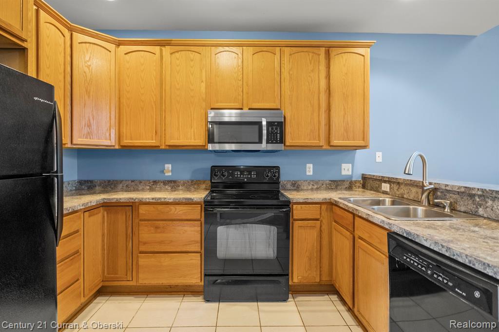 4027 Forest Bridge Drive, Canton, MI 48188 — Photo 5