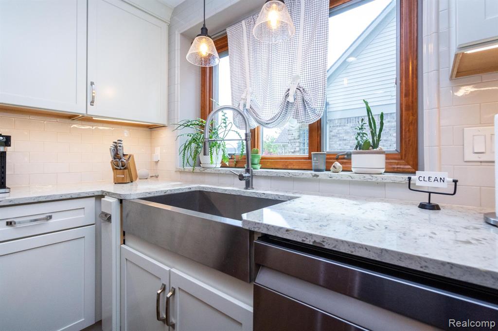 45340 Lothrop Road, Canton, MI 48188 — Photo 13
