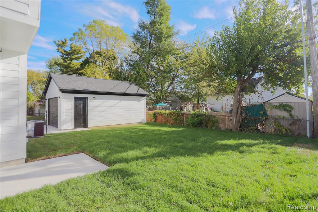 129 South Avenue, Mount Clemens, MI 48043 — Photo 6