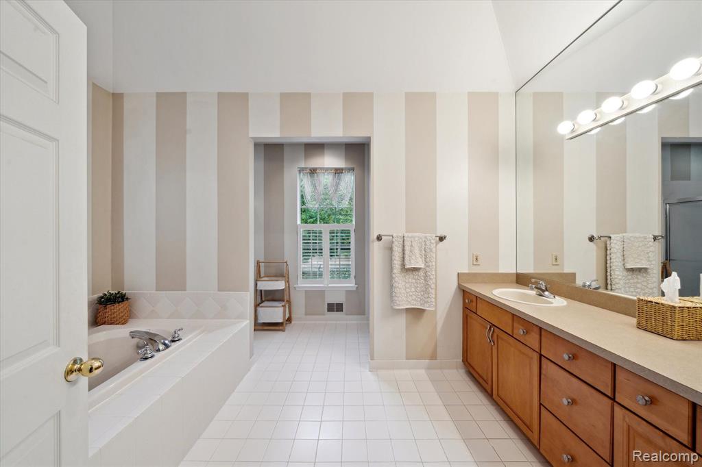 42259 WHITE HART Boulevard, Canton, MI 48188 — Photo 29