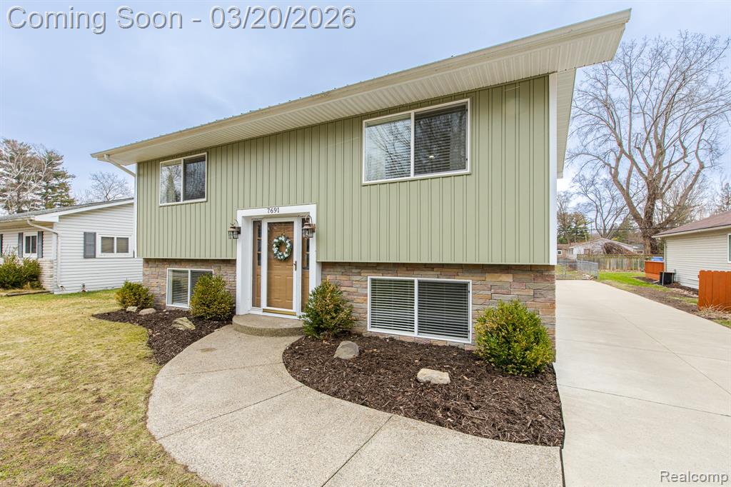 7691 Bridge Road, Waterford, MI 48329 — Photo 2