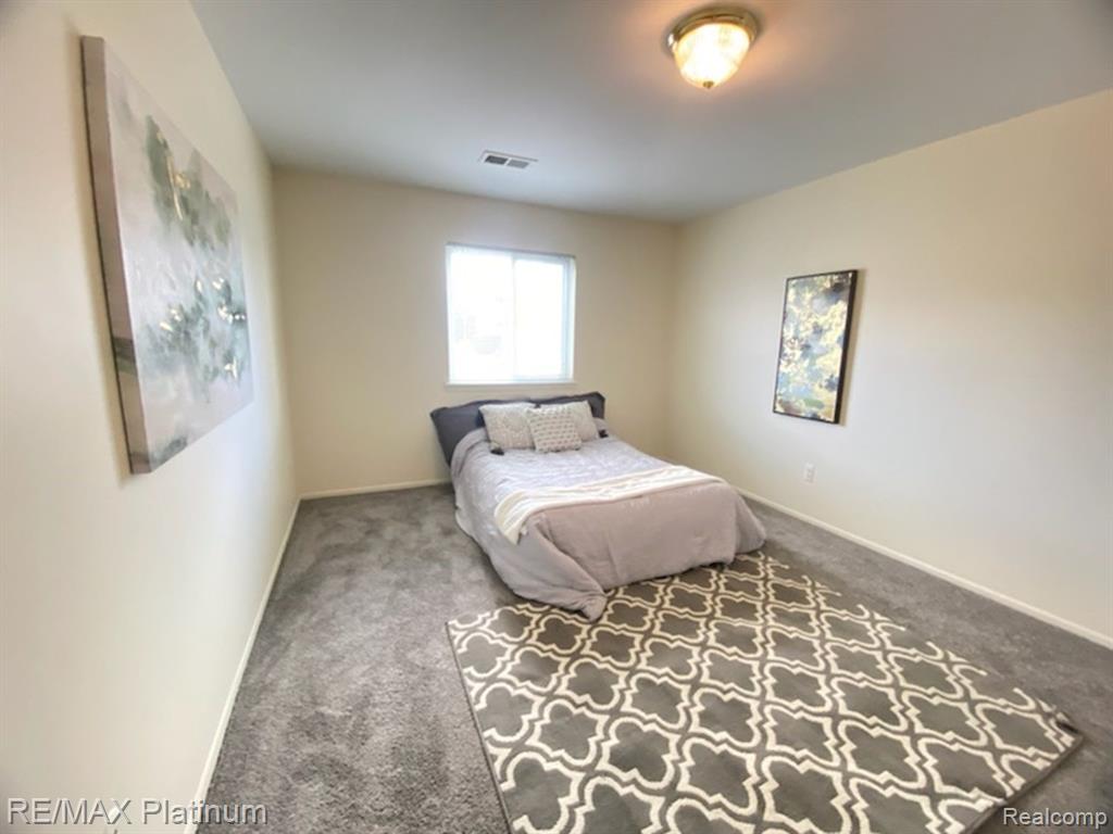 10018 ALLEN POINTE Drive, Allen Park, MI 48101 — Photo 15