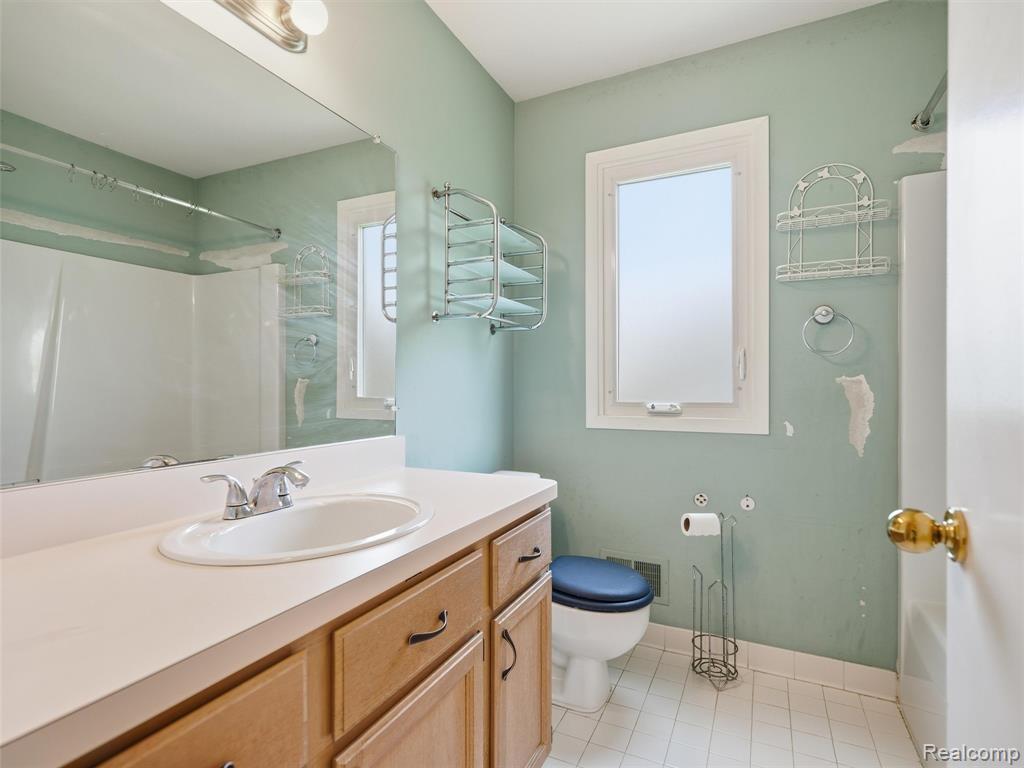 42647 Wimbleton Way, Novi, MI — Photo 14