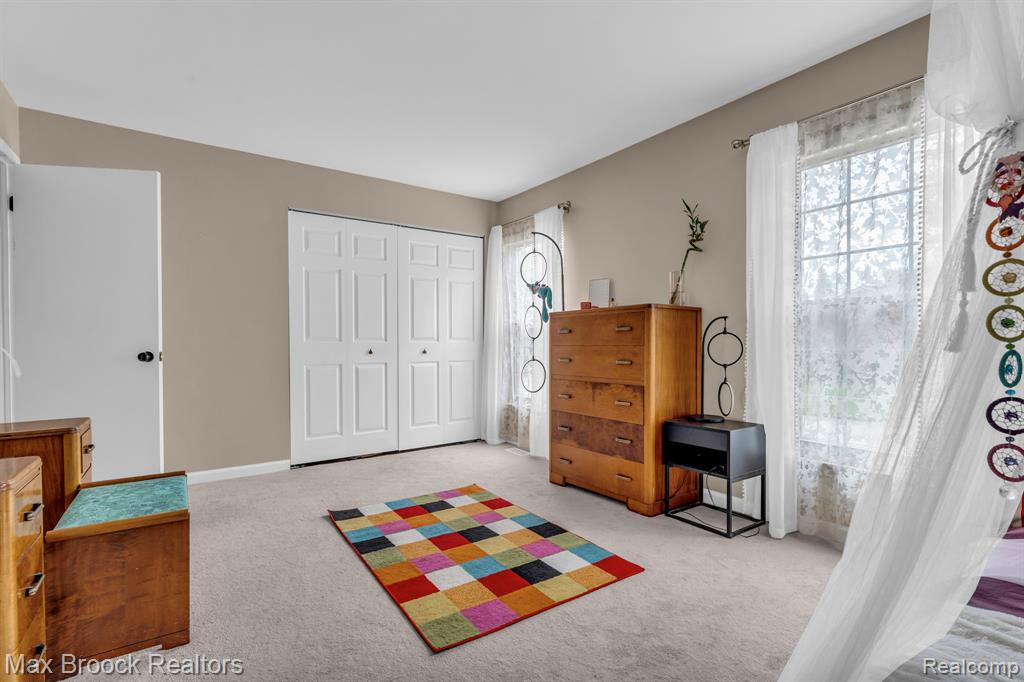 591 S Spinningwheel Lane, Bloomfield Hills, MI 48304 — Photo 20