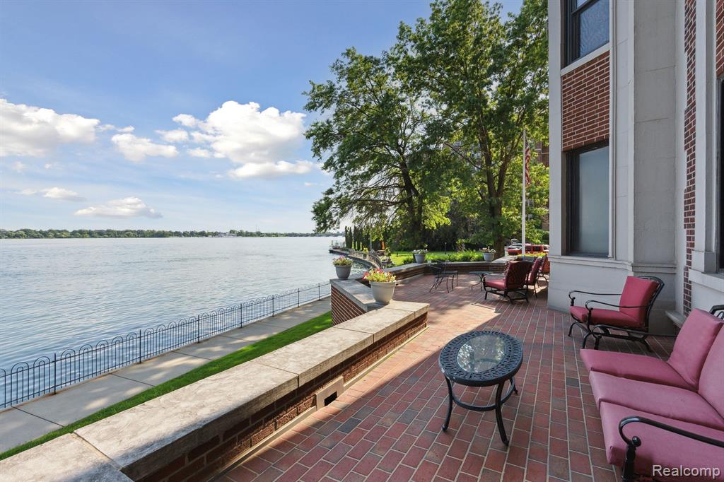 8162 E JEFFERSON Avenue, 7B, Detroit, MI 48214 — Photo 33