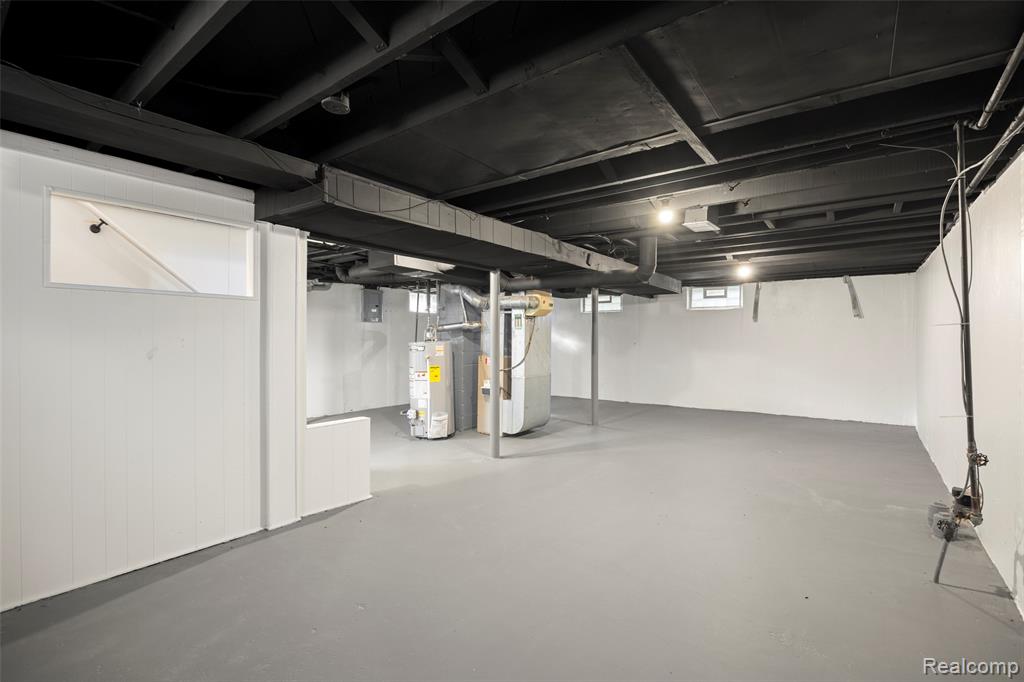 24691 Kipling Street, Oak Park, MI 48237 — Photo 20