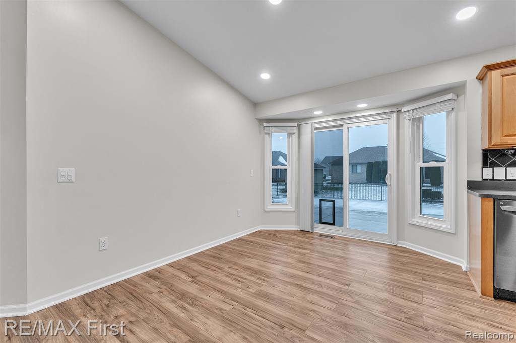 47179 Southern Cross Drive, Macomb, MI 48044 — Photo 12